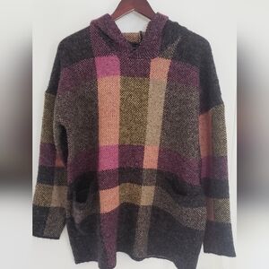 NWT Soft Hooded Sweater Plaid Size L